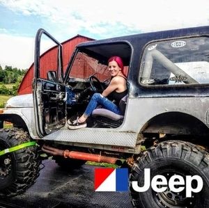 Meet your Posher, Danielle